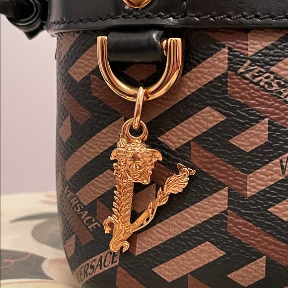 Versace La Greca Bucket Bag - Picture 6 of 11